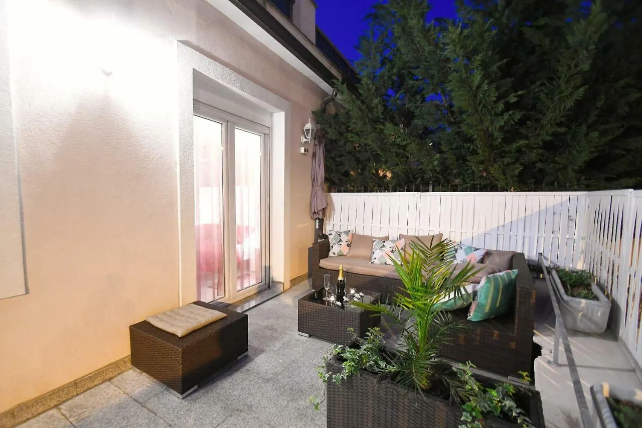 Apartment Libra With Sea View Opatija
