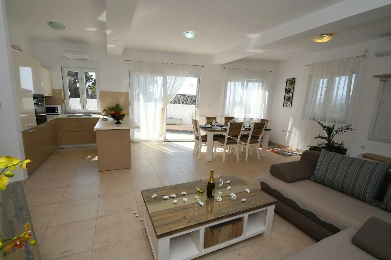 Apartment Libra With Sea View Opatija